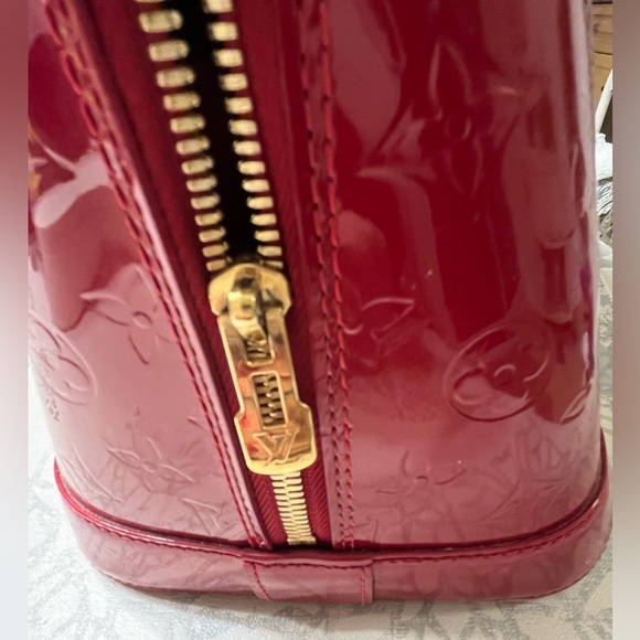 LOUIS VUITTON Pomme d'Amour Monogram Vernis Alma GM Bag - Picture 3 of 7